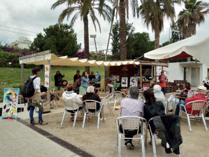 Sitges autoritza la música en viu i ambiental a terrasses i establiments de restauració i hostaleria . Ajuntament de Sitges