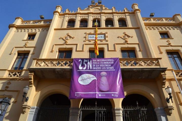 Sitges crida a involucrar-se contra les violències masclistes. Ajuntament de Sitges