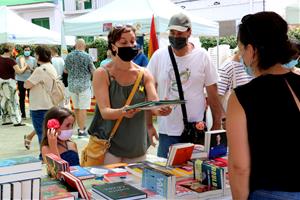 Sitges viu un Sant Jordi d'estiu 