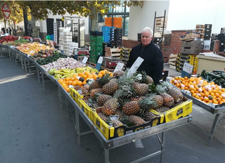 Torna el mercat de l’Arboç, de moment, només amb les parades d’alimentació. Ajuntament de l'Arboç