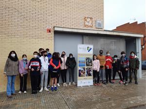 Un centenar d’alumnes de l’Institut Can Puig de Sant Pere de Ribes participen en un projecte ambiental a la Riera
