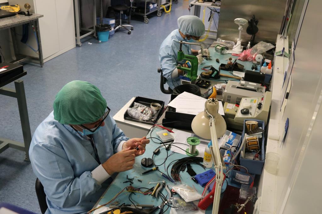 Una empresa de Vilanova i la Geltrú desenvolupa el làser d'un robot que