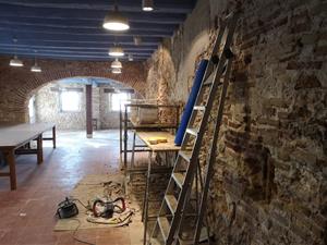 Una intervenció de millora permet consolidar els murs interiors de Can Falç, a Sitges. Museus de Sitges