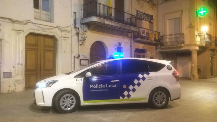 Uns veïns de l'Arboç celebren una festa il·legal en una casa particular en ple confinament. Ajuntament de l'Arboç