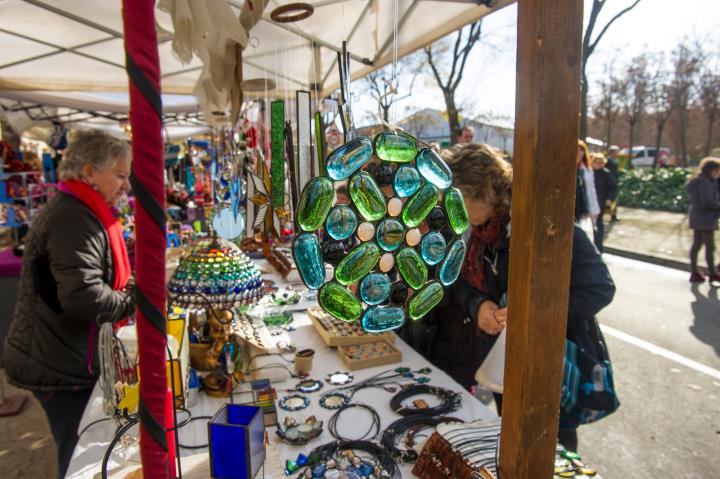 Vilafranca inicia la temporada del mercat d’artesans, brocanters i pintors aquest diumenge. Ajuntament de Vilafranca