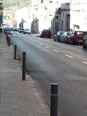 Vilafranca modifica l'aparcament del carrer Progrés per limitar la velocitat dels vehicles