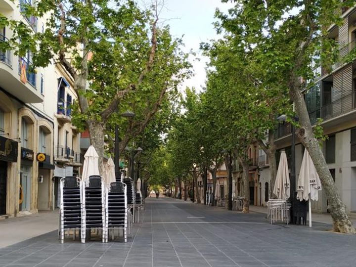 Vilanova ampliarà l'espai de les terrasses i bonificarà la taxa i la brossa industrial. Ajuntament de Vilanova
