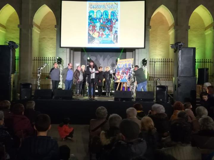 Vilanova posa en marxa la maquinària del Carnaval amb la presentació del cartell i els gegants de la Cuyna Vella. Ajuntament de Vilanova