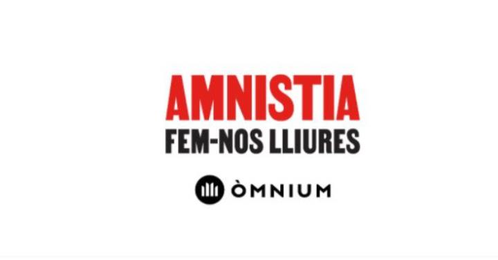 Mònica Terribas i Vicenç Villatoro a l’acte “Amnistia. Fem-nos lliures” de Vilafranca 