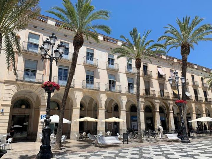 Biblioteca Municipal Joan Oliva i Milà. Ajuntament de Vilanova