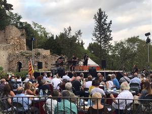 Canyelles lliura els premis del Primer Festival Literari amb un acte presencial al castell