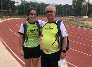 Carla Expósito amb el seu entrenador Rafael López