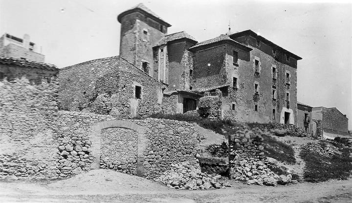 Castell de Cubelles a principi del segle XX. Arxiu Antoni Pineda