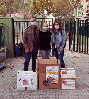 CCOO fa el lliurament de materials recaptats per la Xarxa d’Acció Solidària. CCOO