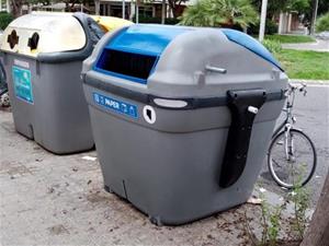 Comença la reposició de contenidors d'escombraries cremats i malmesos a Vilanova. Ajuntament de Vilanova