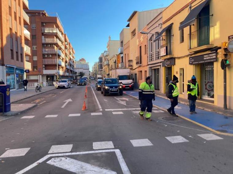 Comencen els treballs de construcció a Vilanova del nou carril bici de la rambla de Salvador Samà . Ajuntament de Vilanova