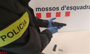 Desarticulada a Cubelles i Tarragona una organització especialitzada en robatoris d'or i joies a domicilis. Mossos d'Esquadra