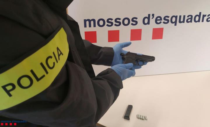 Desarticulada a Cubelles i Tarragona una organització especialitzada en robatoris d'or i joies a domicilis. Mossos d'Esquadra