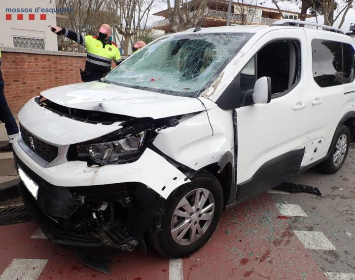 Detingut després d'una persecució en què conduïa de manera temerària per la C-32 i provocar un accident. Mossos d'Esquadra