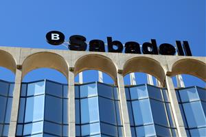El Banc Sabadell anuncia un nou ERO que afectarà tots els centres de treball de l'entitat. ACN