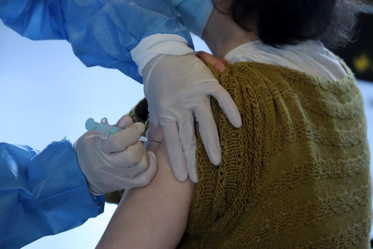 El BIOCOMSC demana universalitzar més la vacuna per l'augment de casos, 
