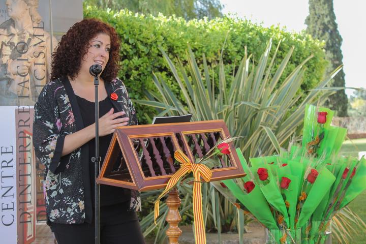 El CIRMAC celebra la Diada de Sant Jordi als jardins de la Masia d'en Cabanyes. CC Garraf