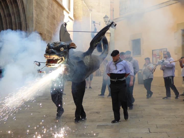 El Drac de Vilafranca, en una exposició de bestiari històric en el 7è centenari del Corpus a Barcelona. Ajuntament de Vilafranca