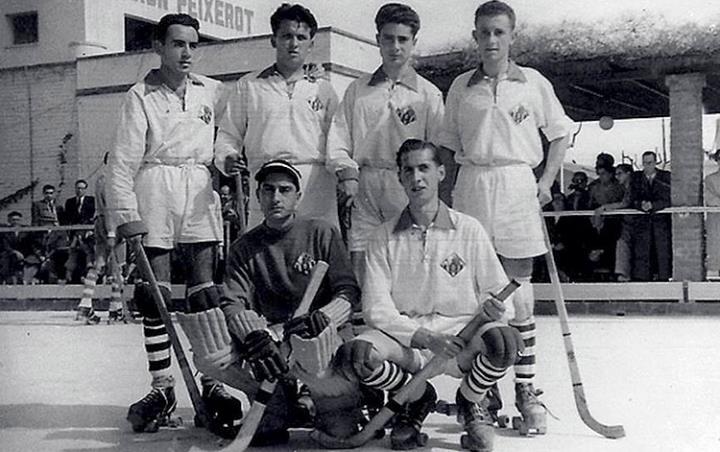 El primer equip del Club Patí Vilanova a la pista del Peixerot a l'any 1951. CP Vilanova