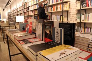 El Síndic demana revisar la suspensió de les extraescolars i el tancament de les llibreries. ACN