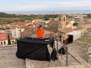 El vendrellenc Dj Serez vol donar a conèixer encants culturals a través de la música electrònica. EIX