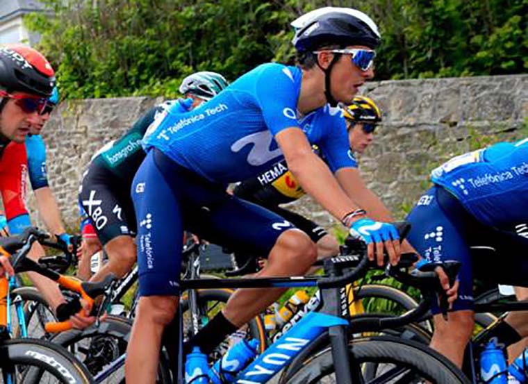 El vilanoví Marc Soler es fractura els dos braços i es perd el Tour de França per una aficionada imprudent. Movistar Team