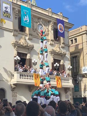 Els Castellers de Vilafranca coronen els primers castells de la gamma alta de 8 de la represa