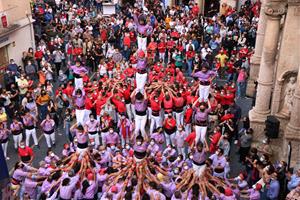 Els castells recuperen la normalitat en la diada de Santa Teresa del Vendrell