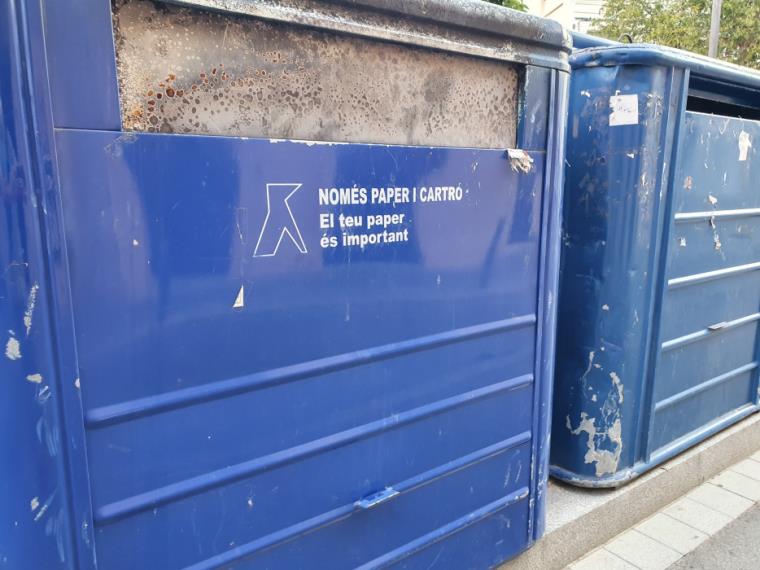 En marxa la recollida de cartrons porta a porta als comerços de la façana marítima de Cubelles. Ajuntament de Cubelles