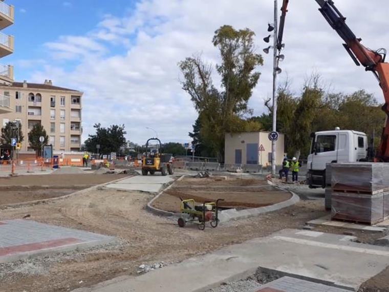 Es modifiquen els itineraris d'accés a la façana marítima de Vilanova per obres a la rotonda de Joan Oliver. Ajuntament de Vilanova