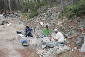 Excavacions d'aquest mes d'agost al jaciment neolític de Sant Martí Sarroca.. Ajt Sant Martí Sarroca