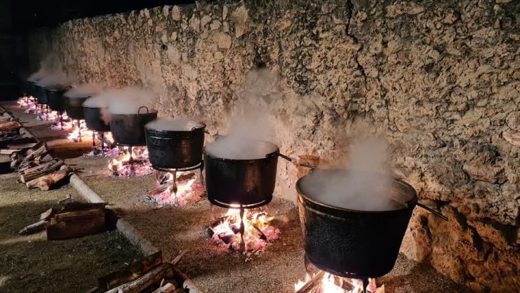 Gelida gaudeix de la tradicional diada de Santa Llúcia amb l'escudella com a protagonista. Ajuntament de Gelida