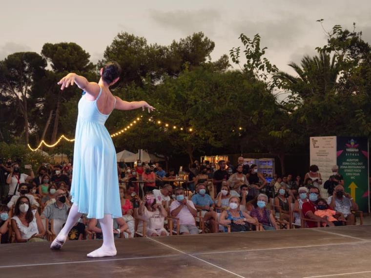 Imprescindibles és el cicle de talent local del Festival Jardins Terramar. Eix