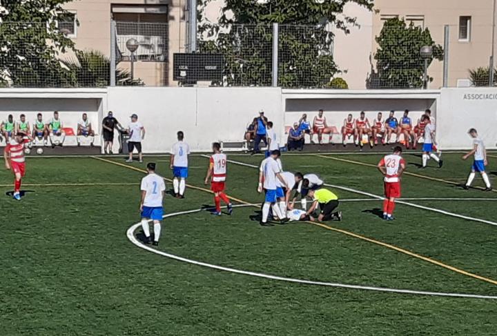 Jano Ramos es va lesionar a la primera part del partit. Eix