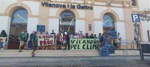 La Coordinadora d’Entitats pel Clima Garraf participa a la manifestació contra l'ampliació de l'aeroport del Prat