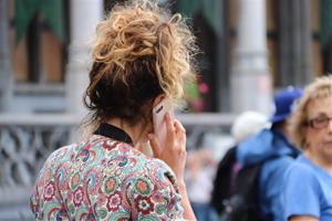 La generació muda: per què els millennials no agafen el telèfon?. EIX