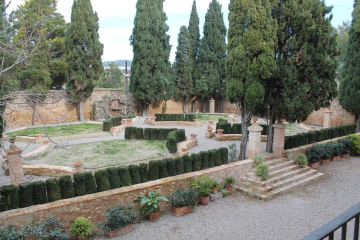 La Masia Cabanyes obre de nou les portes a les visites amb millores realitzades a l’espai i col·leccions  . CC Garraf