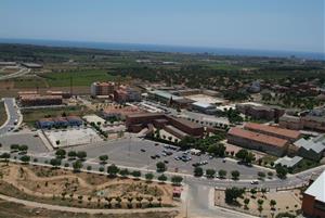 La policia del Vendrell enxampa un menor fent destrosses a la zona escolar. Ajuntament del Vendrell