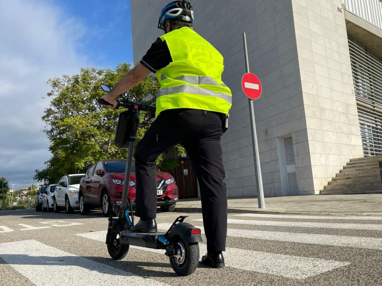 La policia del Vendrell interposa 25 denúncies i immobilitza 3 patinets durant la campanya de controls . Ajuntament del Vendrell