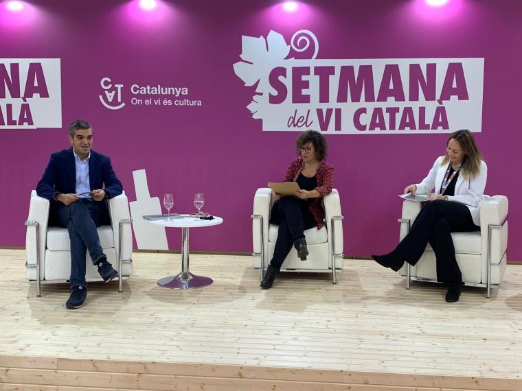 La presentació del llibre ‘Catalunya, terra de vi. Les denominacions d’Origen’, a càrrec del sommelier del Celler de Can Roca, Josep Roca. INCAVI