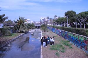 L’alumnat de l’Institut Baix-a-mar de Vilanova i la Geltrú se suma al projecte mediambiental “Aquí comença el mar”