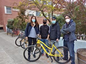 L’alumnat del PFI-PTT de Vilafranca lliura bicicletes recuperades en el marc del projecte Vilabicis Solidàries. Ajuntament de Vilafranca
