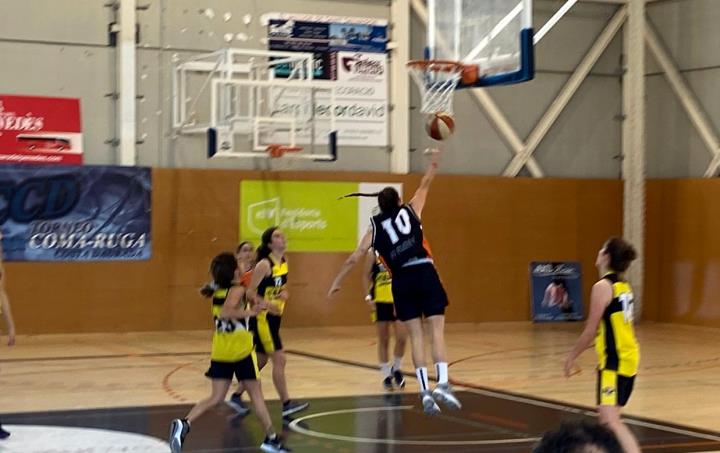 Les taronges molt superiors, dominen 76-32 davant el conjunt de l’Àguiles. Eix