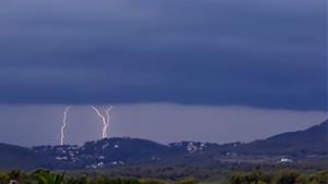 Llamps de la tempesta des de Viladellops, Olèrdola. francisco Lorenzo