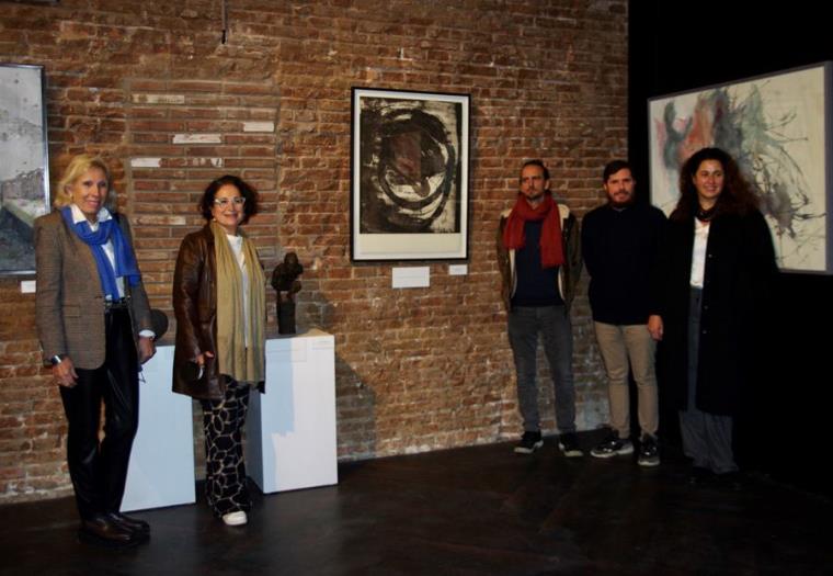 Marta Casas Cuixart guanya el Premi de pintura Sanvisens i Pablo Lara Dávila, el Premi d’escultura Pere Jou de Sitges. Ajuntament de Sitges